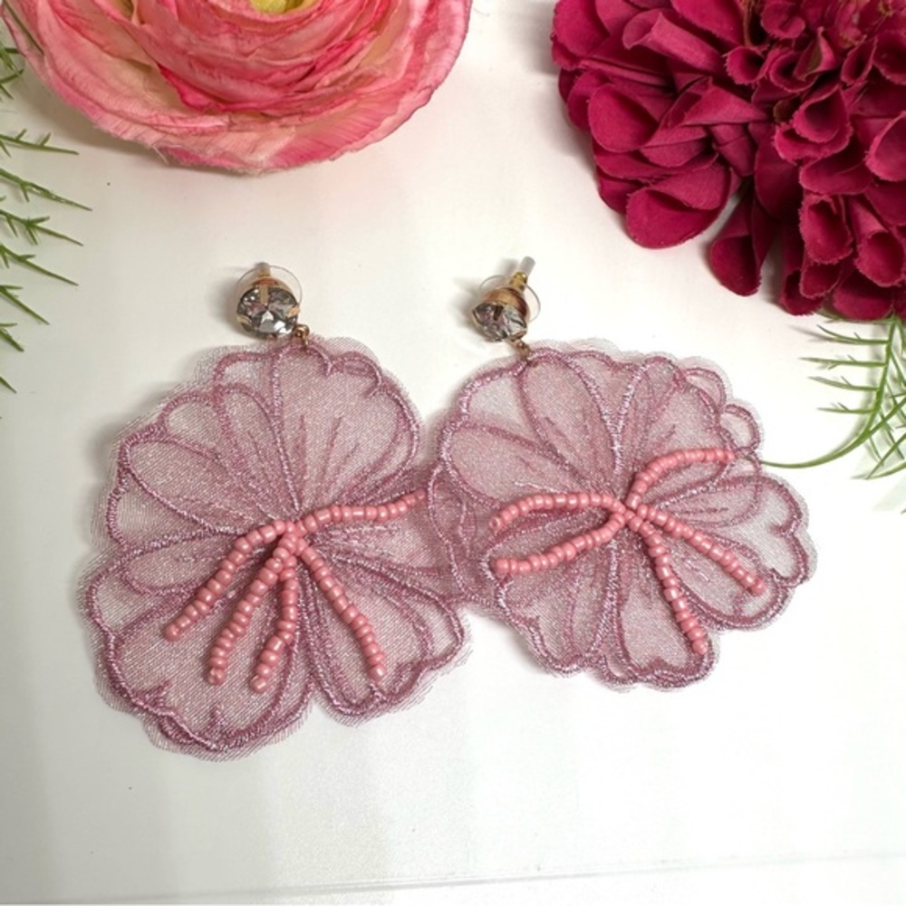 NEW⚜️Embroidered Flower Beaded Dangling Drop Earrings